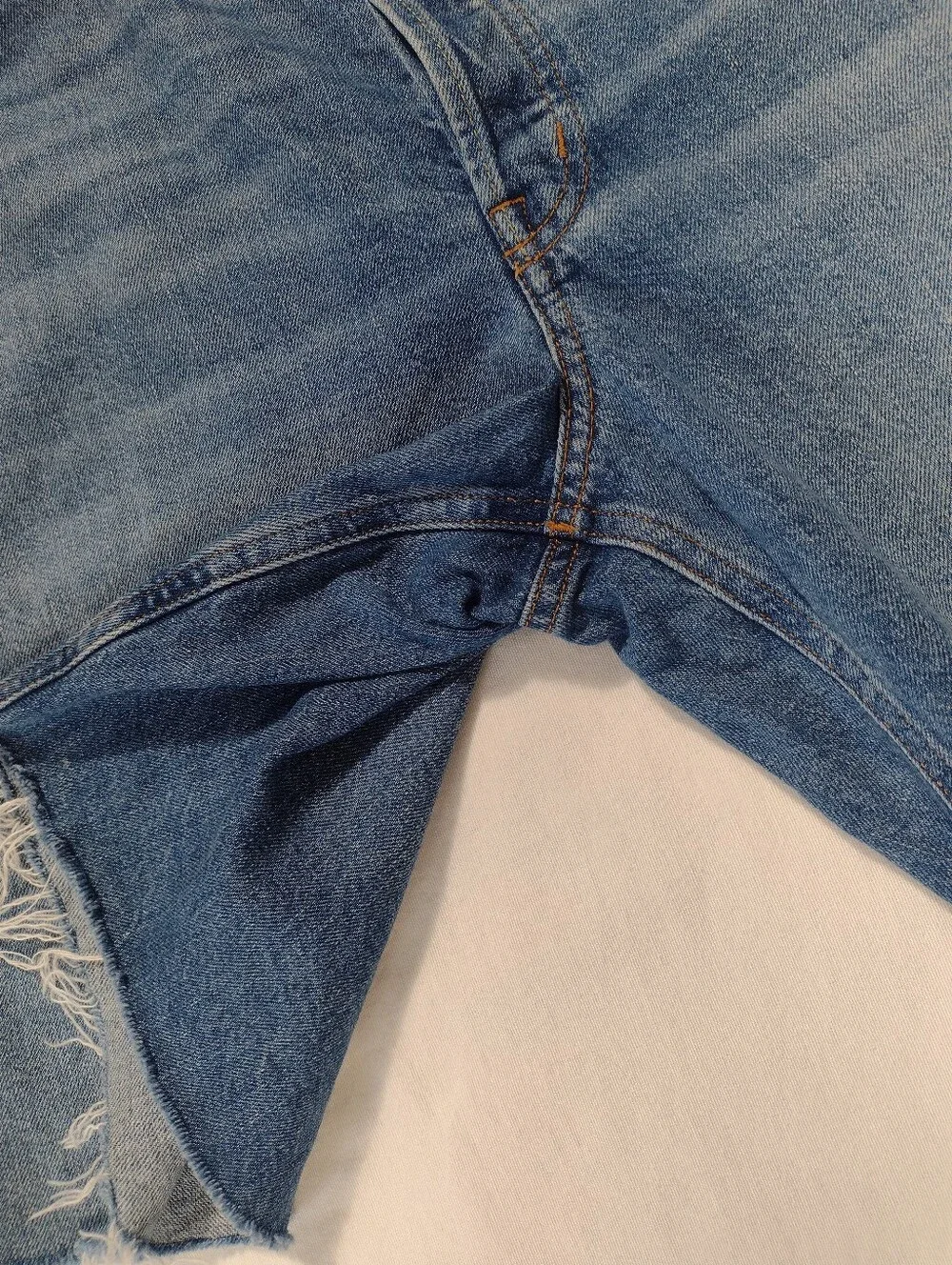 Madewell Long Baggy Cuffed Jean Shorts Mifflin Wash Button Fly Size 32